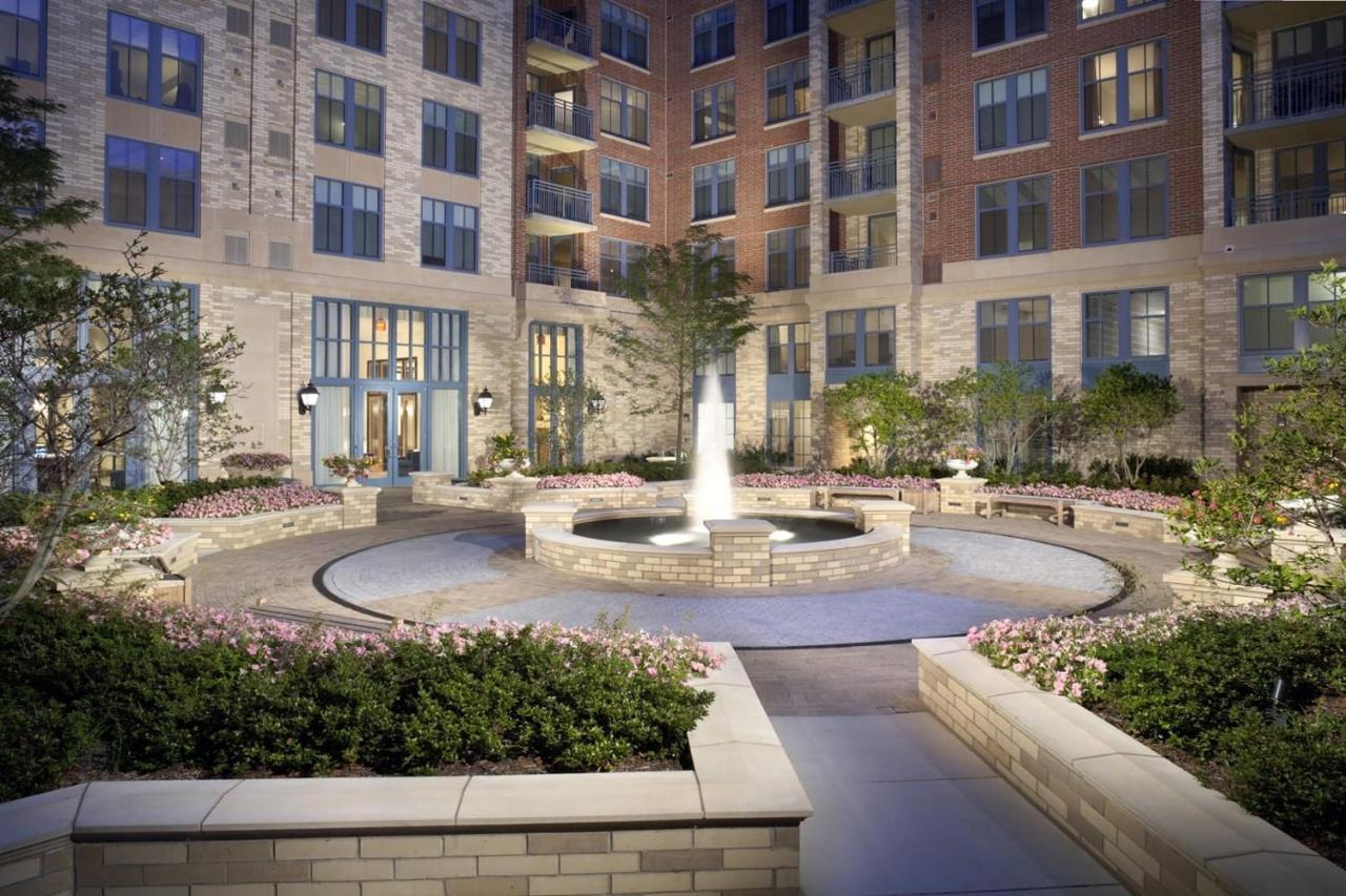 Splendid 2 Bedroom Condo At Pentagon City 알링턴 외부 사진