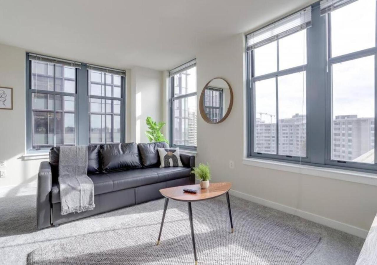 Splendid 2 Bedroom Condo At Pentagon City 알링턴 외부 사진