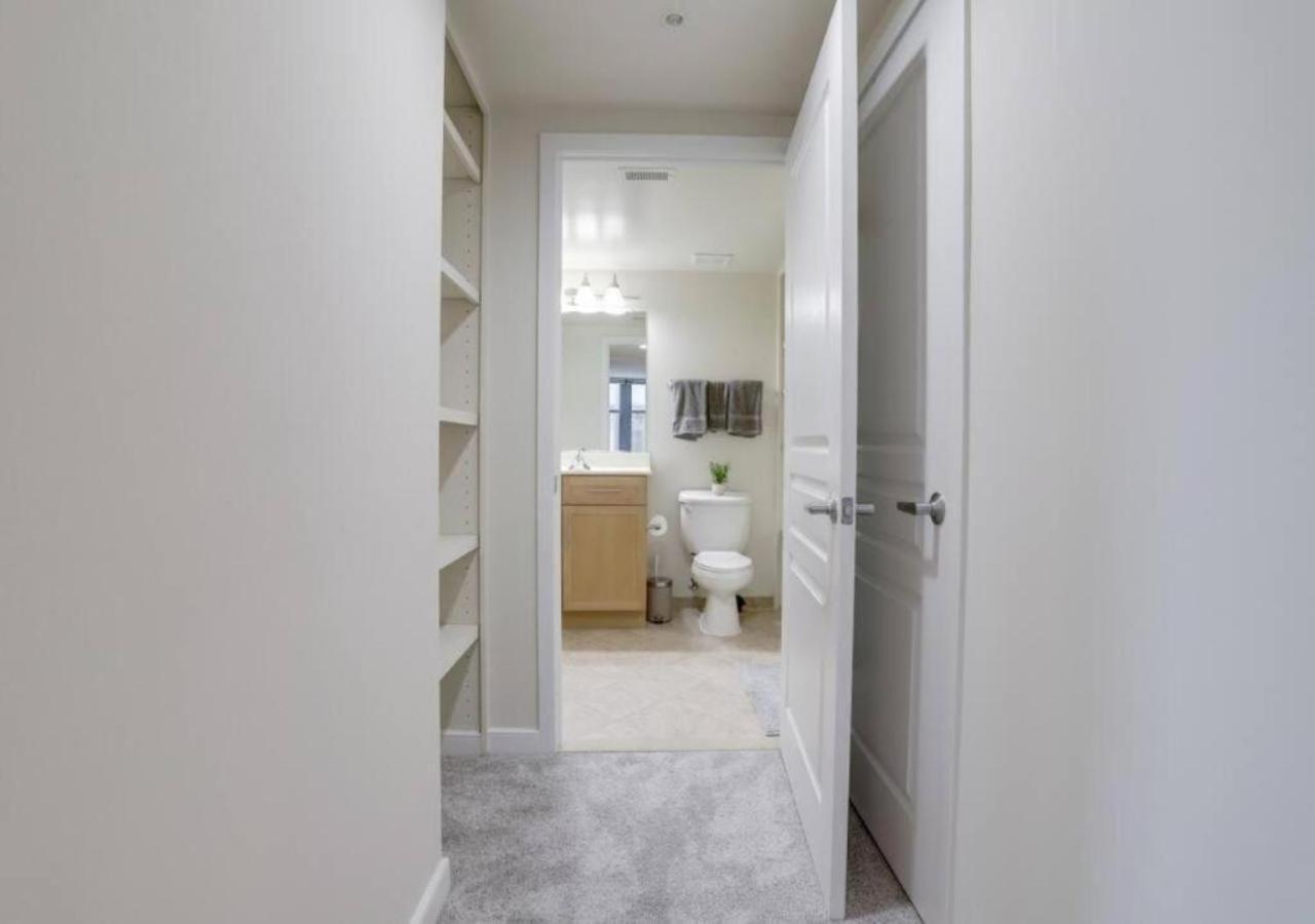 Splendid 2 Bedroom Condo At Pentagon City 알링턴 외부 사진