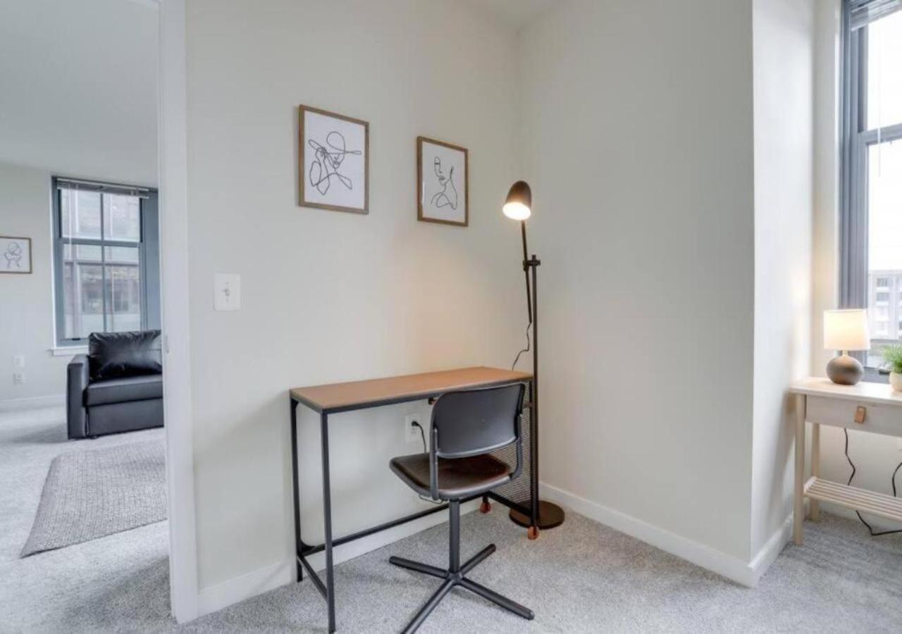 Splendid 2 Bedroom Condo At Pentagon City 알링턴 외부 사진