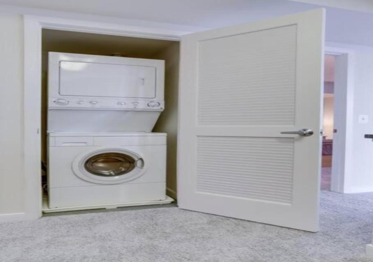 Splendid 2 Bedroom Condo At Pentagon City 알링턴 외부 사진