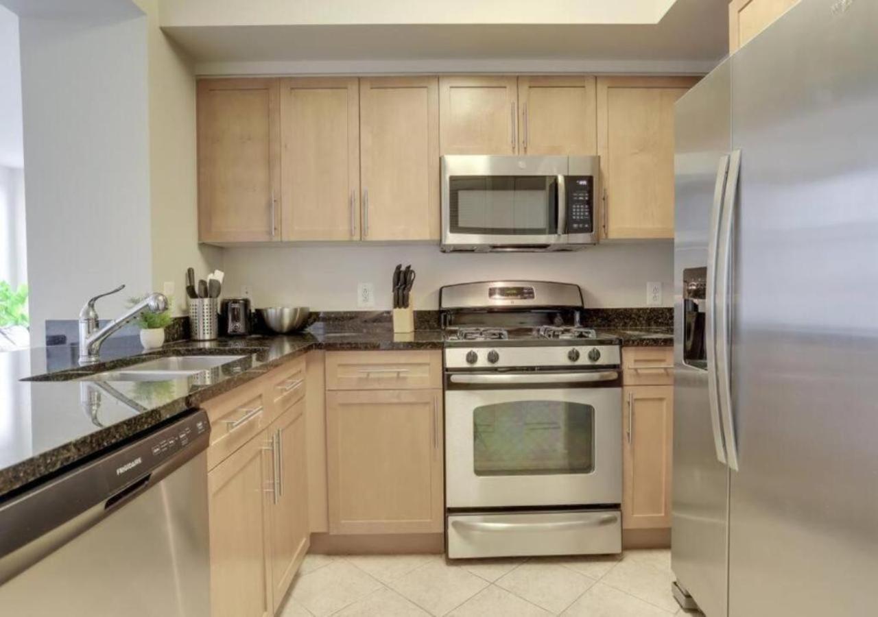 Splendid 2 Bedroom Condo At Pentagon City 알링턴 외부 사진